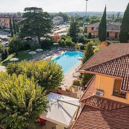 Hotel Gardenia Sirmione Kültér fotó