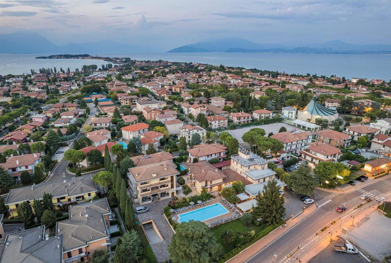 Hotel Gardenia Sirmione Kültér fotó